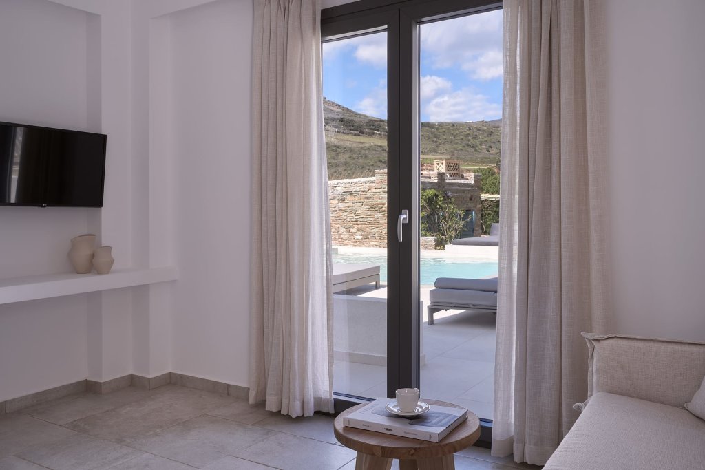 Junior Suite with pool view Isida Andros