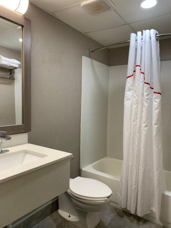 Deluxe Double room Red Roof Inn Niagara Falls