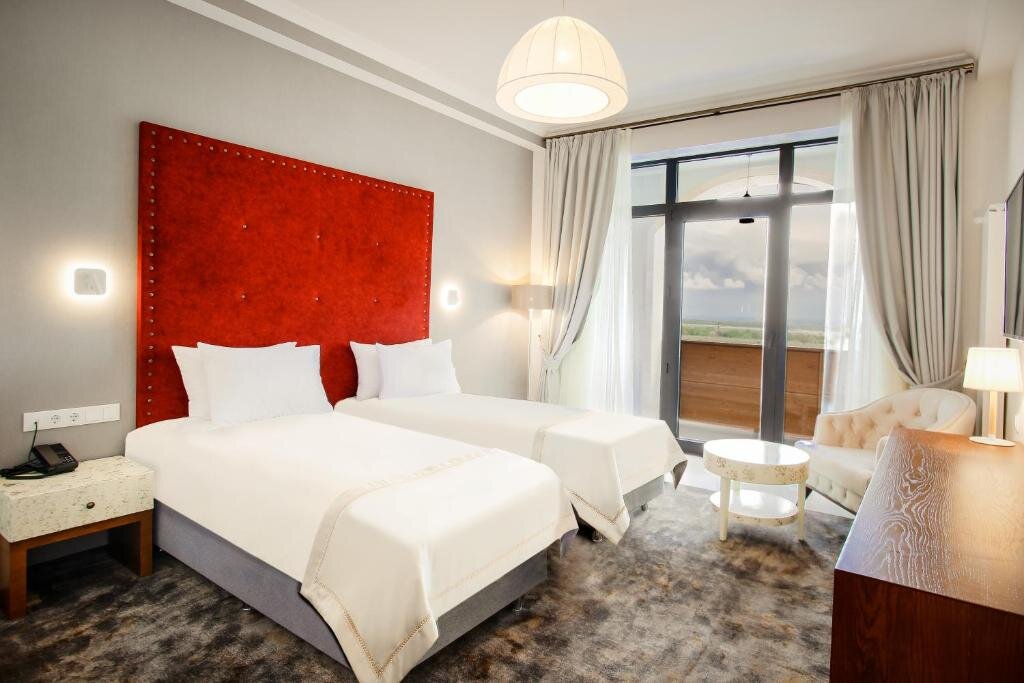 Habitación doble Estándar con vista a la piscina Panorama Kakheti Resort by Cosmos Hotels