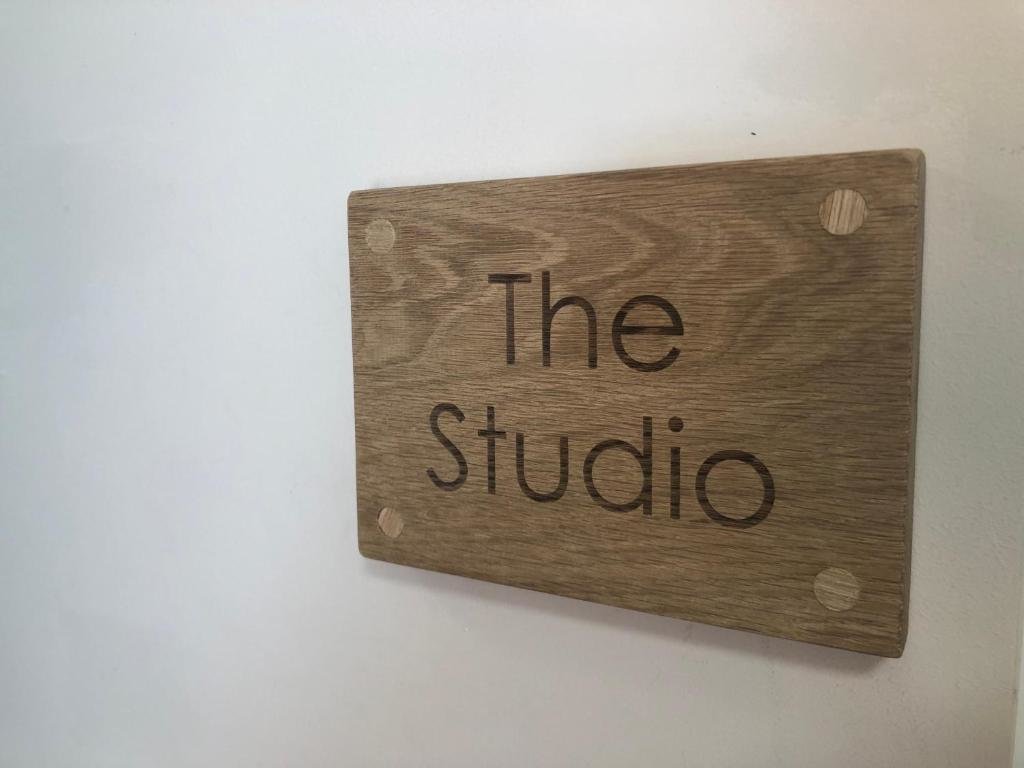 Estudio West House, 36A Whitstable Road