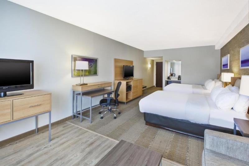 Двухместный номер Premium Holiday Inn Rapid City - Rushmore Plaza, an IHG Hotel