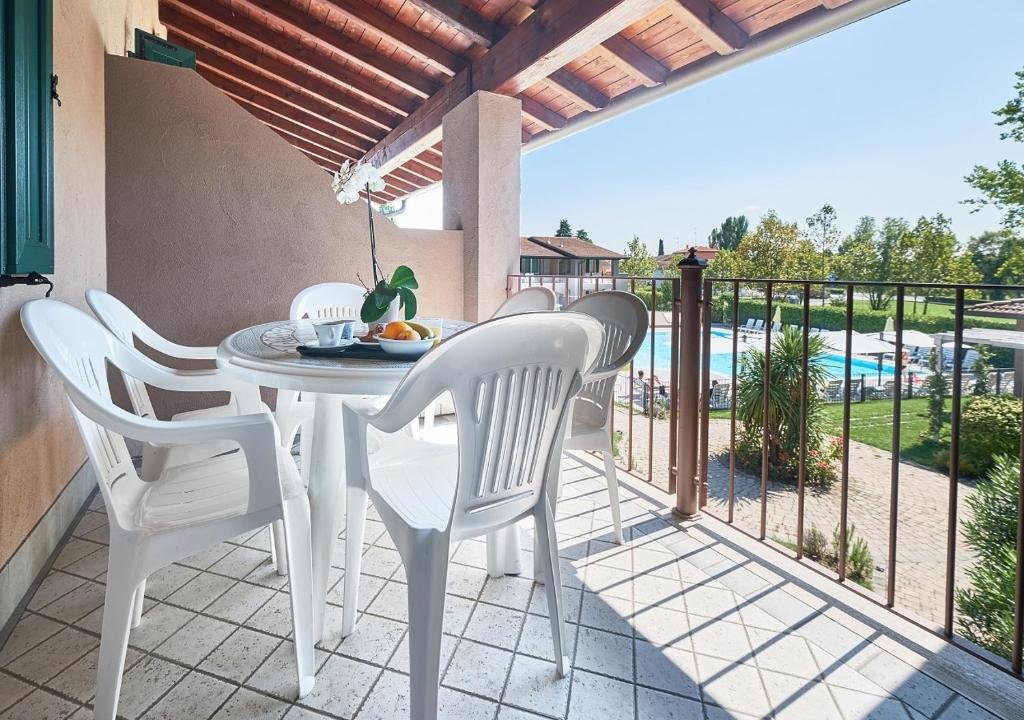 Апартаменты c 1 комнатой с видом на бассейн Villaggio Turistico Lugana Marina