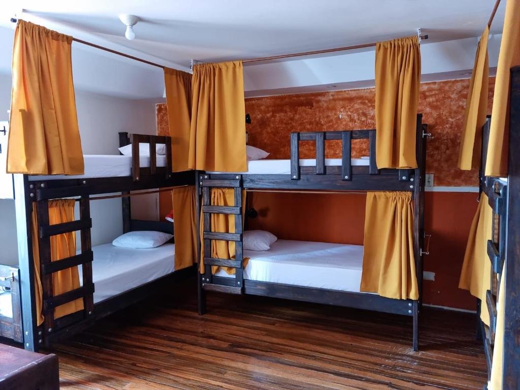 Кровать в общем номере Eco Stay Hostel