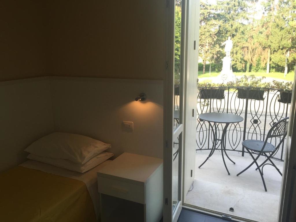 Standard Einzel Zimmer mit Balkon Hotel Soresina