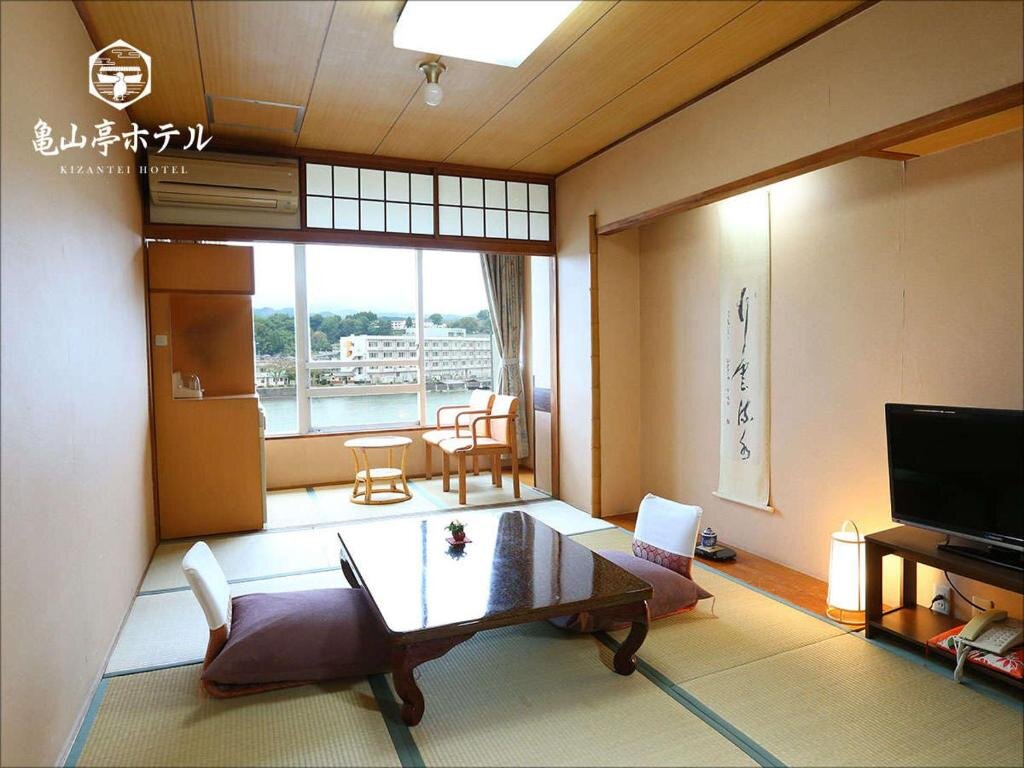 Четырёхместный номер Standard Hita Onsen Kizantei Hotel