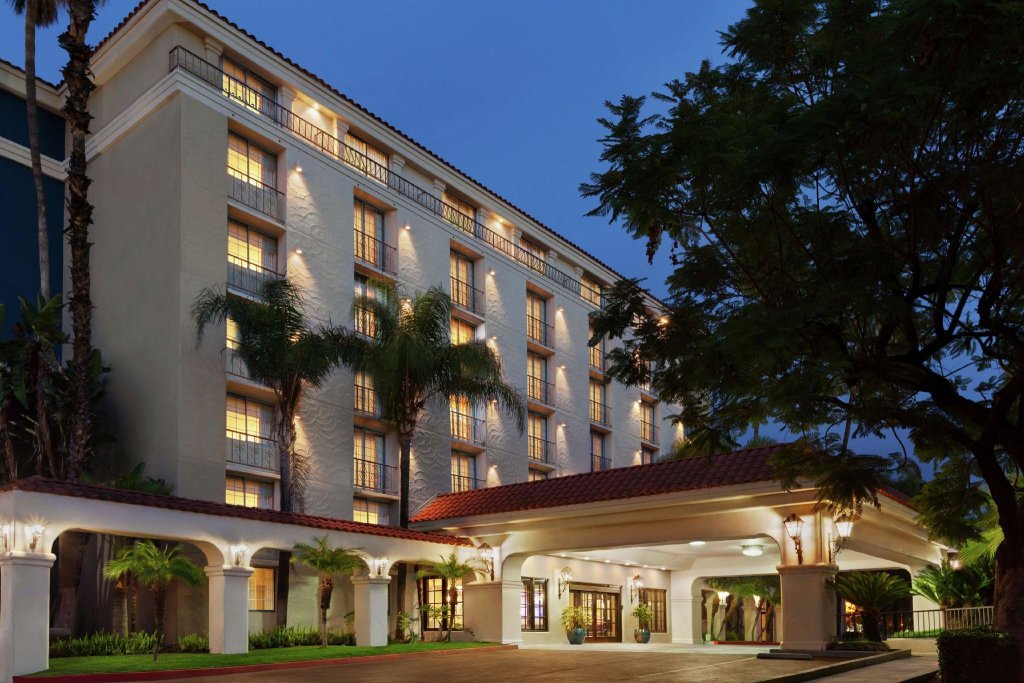 Двухместный номер Standard c 1 комнатой Embassy Suites by Hilton Arcadia-Pasadena Area