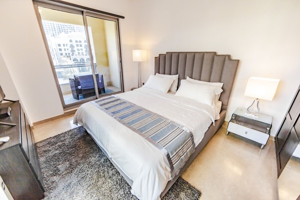 Deluxe Villa 3 Zimmer mit Balkon und mit Stadtblick Bravo Way Burj Residences Tower 9