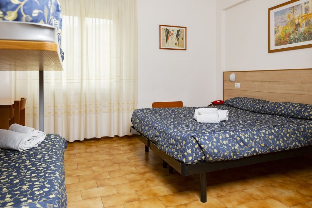 Четырёхместный номер Economy Catignano Hotel Ristorante