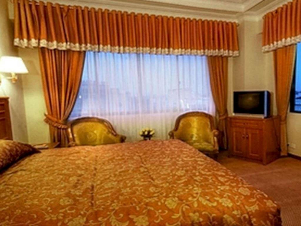 Deluxe Zimmer Hotel Madani Medan - Syariah Hotel