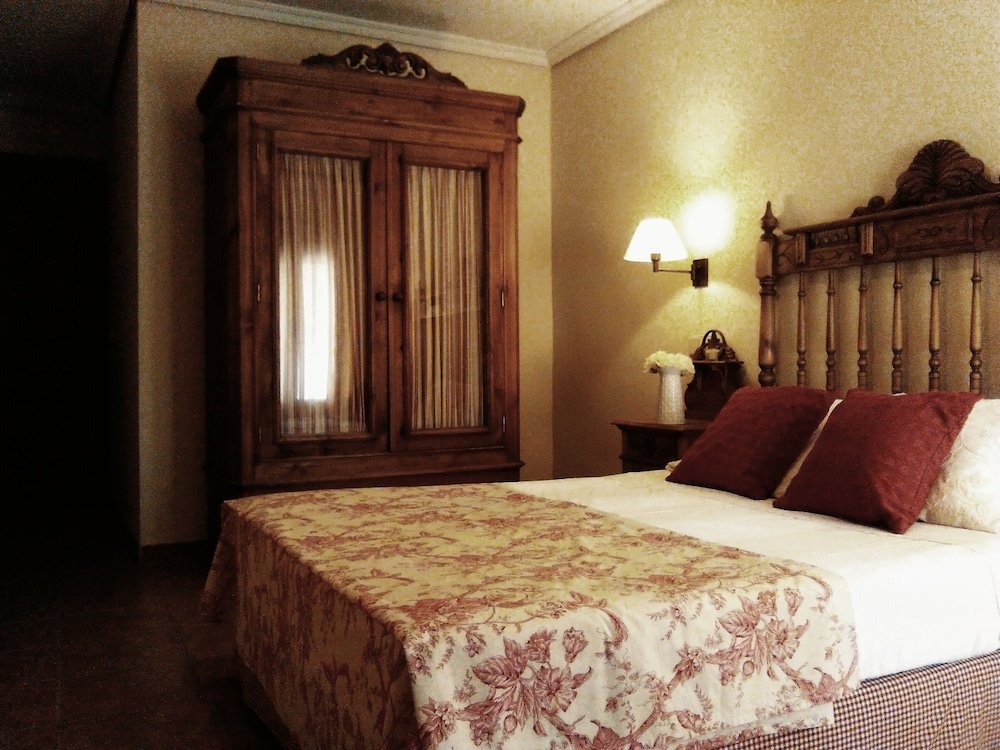 Standard double chambre avec balcon Hostal Rural Cumbres De Castilla