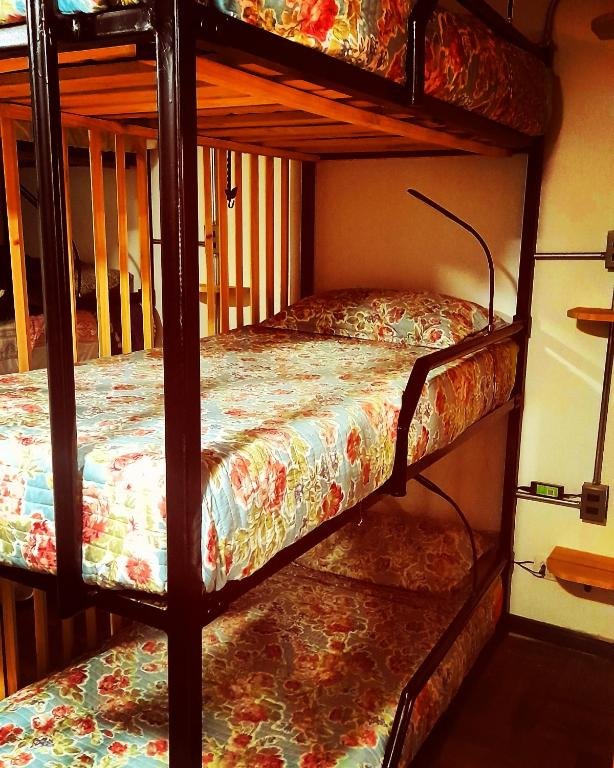 Кровать в общем номере Aji Verde Hostel