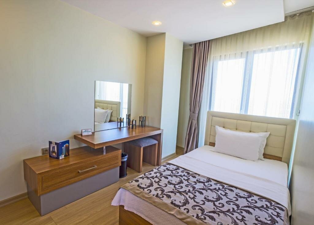 Standard Dreier Zimmer mit Meerblick Alesha Suite Hotel
