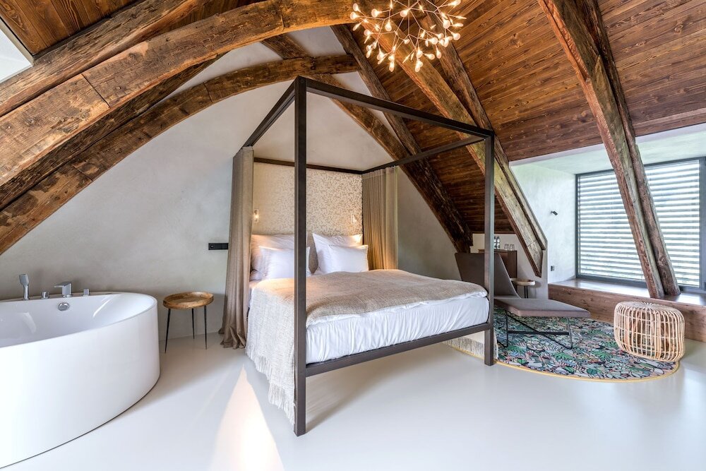 Standard Doppel Zimmer mit Seeblick Yard Resort