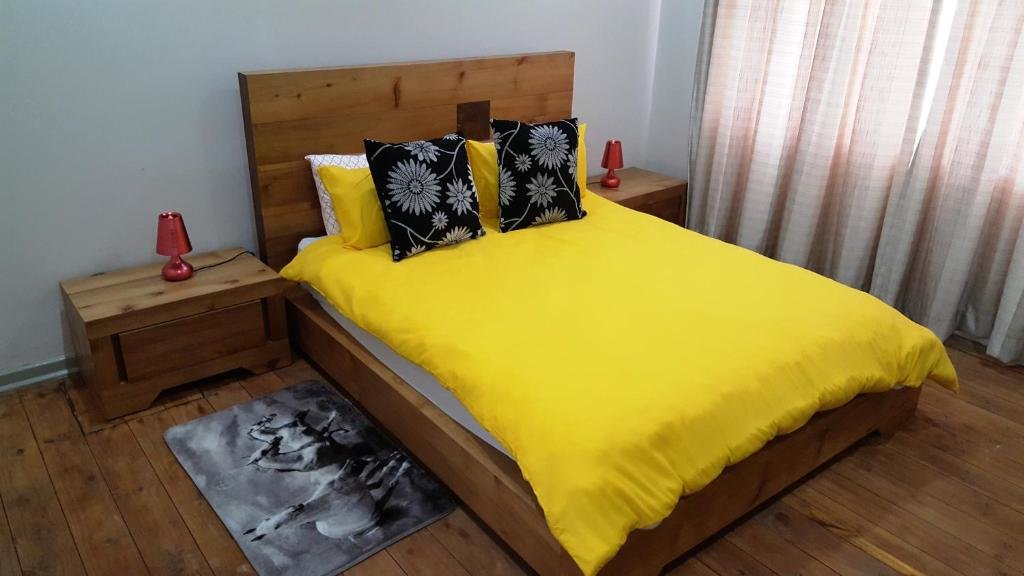 Deluxe Apartment In-Town Guest Lodge Parys