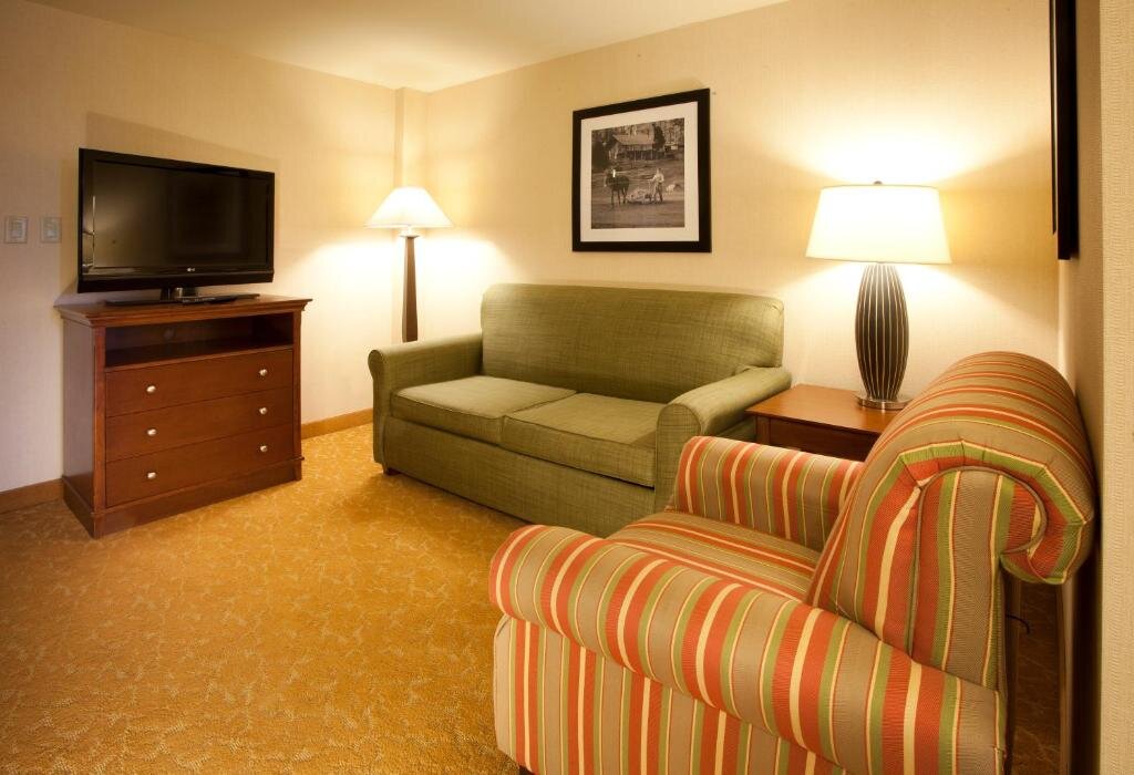 Люкс Country Inn & Suites by Radisson, Knoxville at Cedar Bluff, TN
