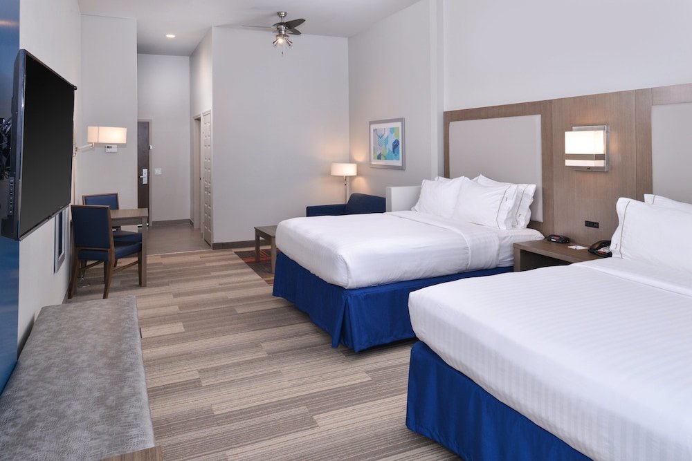 Четырёхместный люкс Holiday Inn Express & Suites Houston E - Pasadena