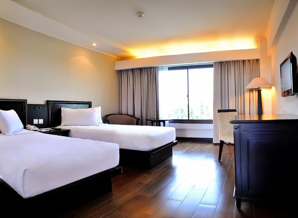 Двухместный номер Superior Hotel Santika Cirebon
