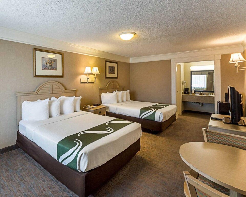 Standard Vierer Zimmer Quality Inn Near Lake Marble Falls