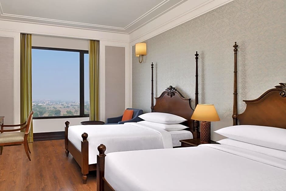 Deluxe room Sheraton Grand Palace Indore
