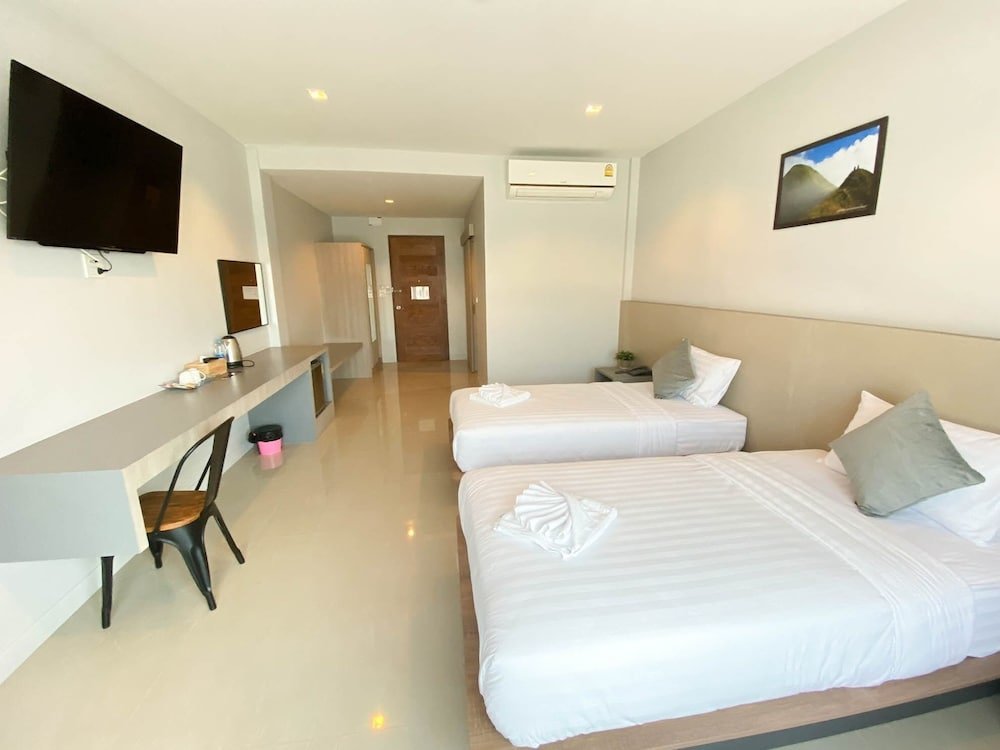 Двухместный номер Superior c 1 комнатой River Kwai View Hotel - SHA Extra Plus Certified