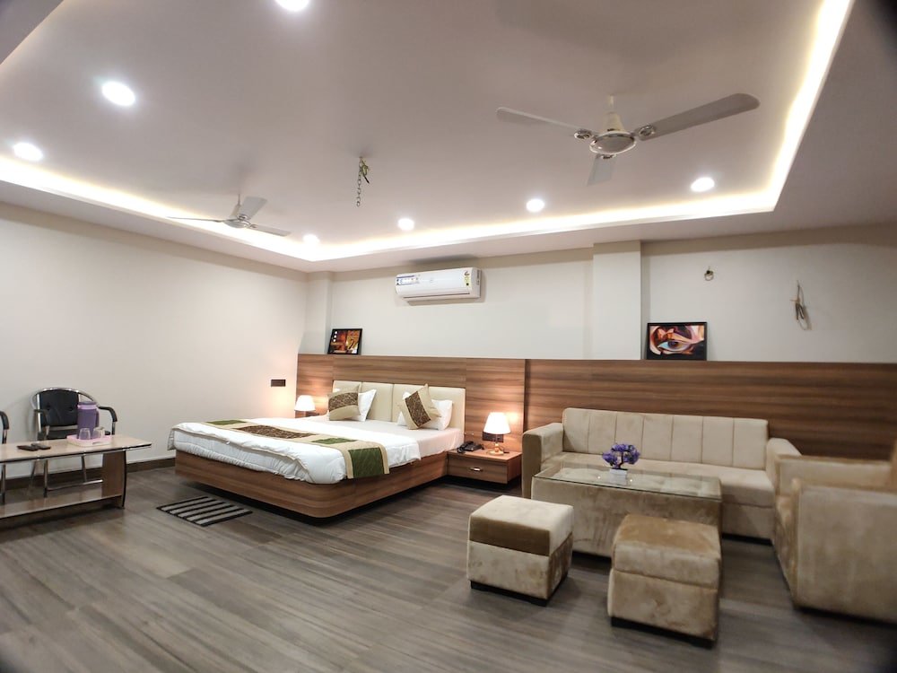 Superior room Hotel Atul Residency