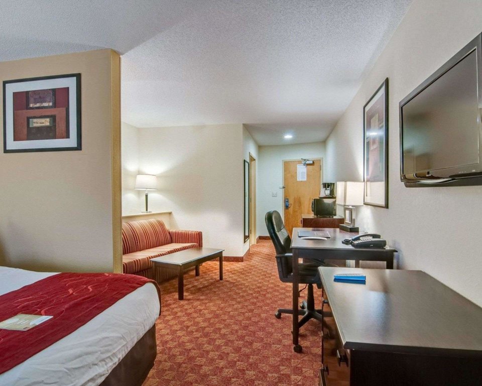 Люкс c 1 комнатой Comfort Suites Salem-Roanoke I-81