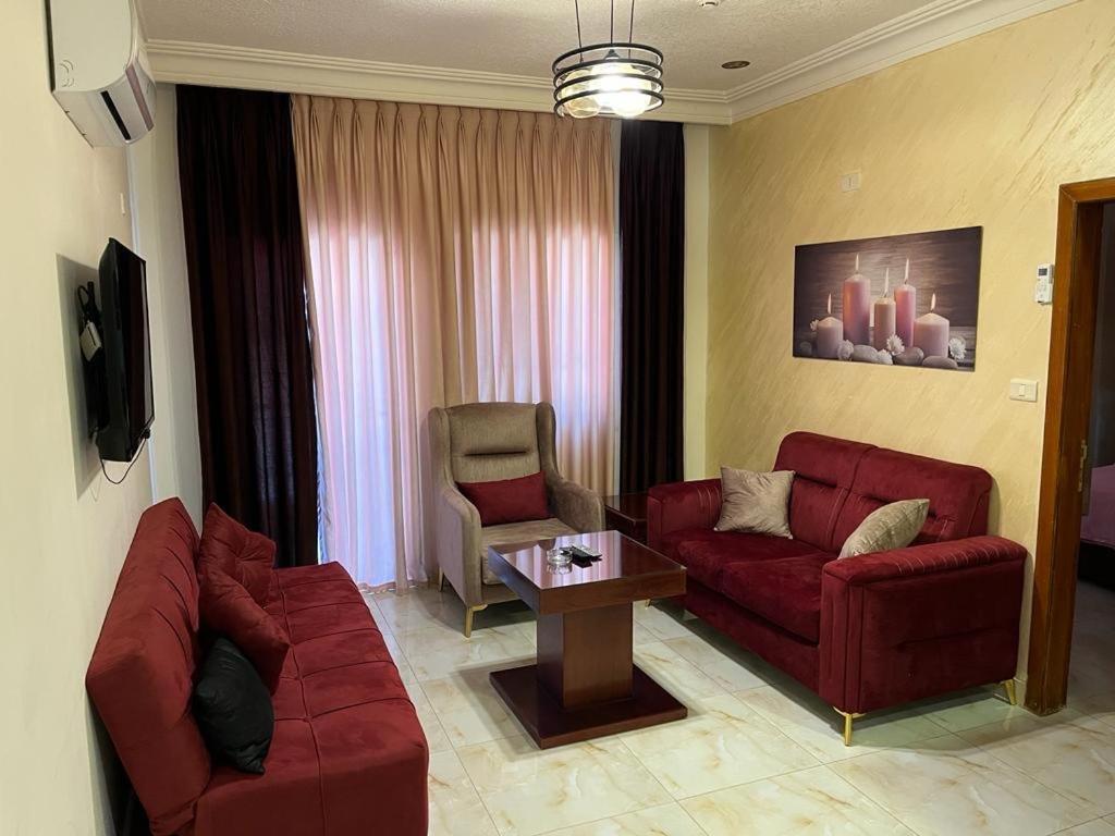 Полулюкс Suzan Hotel Apartments