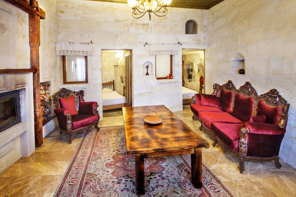 Mithra Cave Hotel