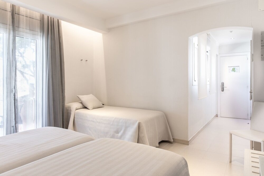 Standard triple chambre avec balcon Hotel Casamar