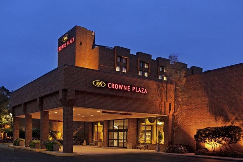 Четырёхместный номер Standard Crowne Plaza Columbus North - Worthington, an IHG Hotel