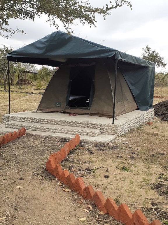 Tenda Mikumi Faru Luxury Tented Campsite