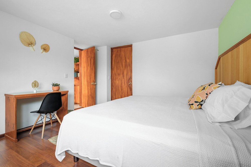 1 Bedroom Comfort Double room with garden view Casa Narvarte 105