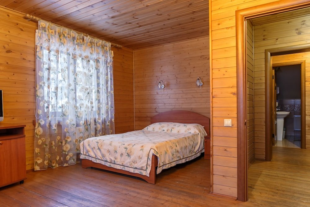 2 Bedrooms Suite Alexandr Club Hotel