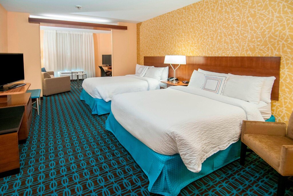 Двухместный люкс Fairfield Inn & Suites by Marriott San Antonio Brooks City Base