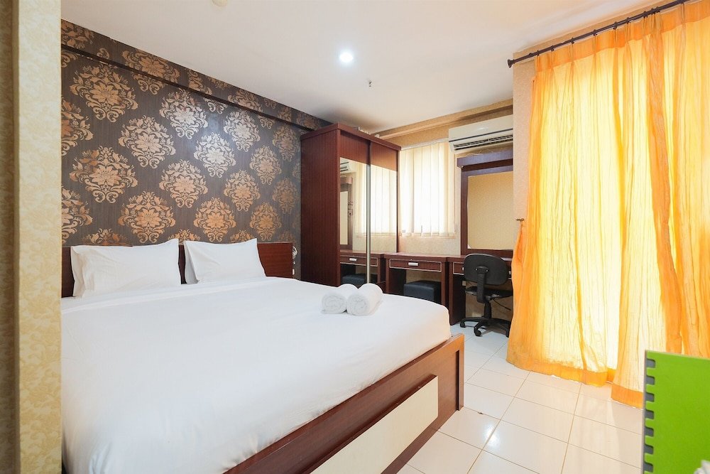 Standard chambre RedLiving Apartemen Kebagusan City - Niki Room