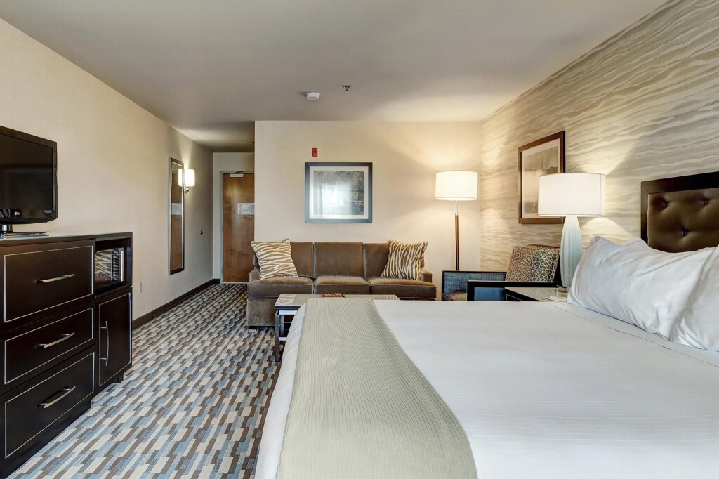 Standard room Holiday Inn Express Hotel & Suites Warwick-Providence , an IHG Hotel