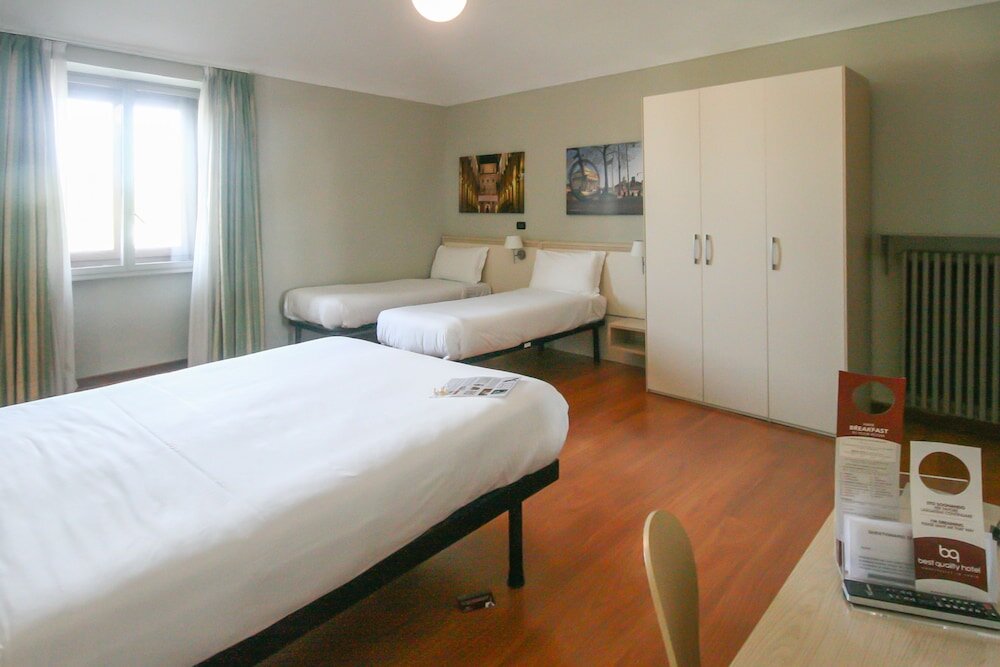 Четырёхместный номер Best Quality Hotel Dock Milano