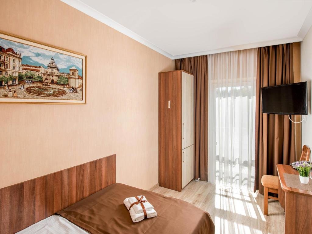Confort chambre Hotel&SPA Pysanka, Готель Писанка, 3 сауни та джакузі - індивідуальний відпочинок у СПА