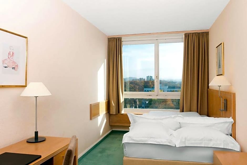 Номер Standard с 2 комнатами с красивым видом из окна NH Fribourg Hotel