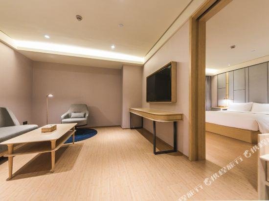 Superior Suite Ji Hotel Urumqi Convention And Exhibition Center