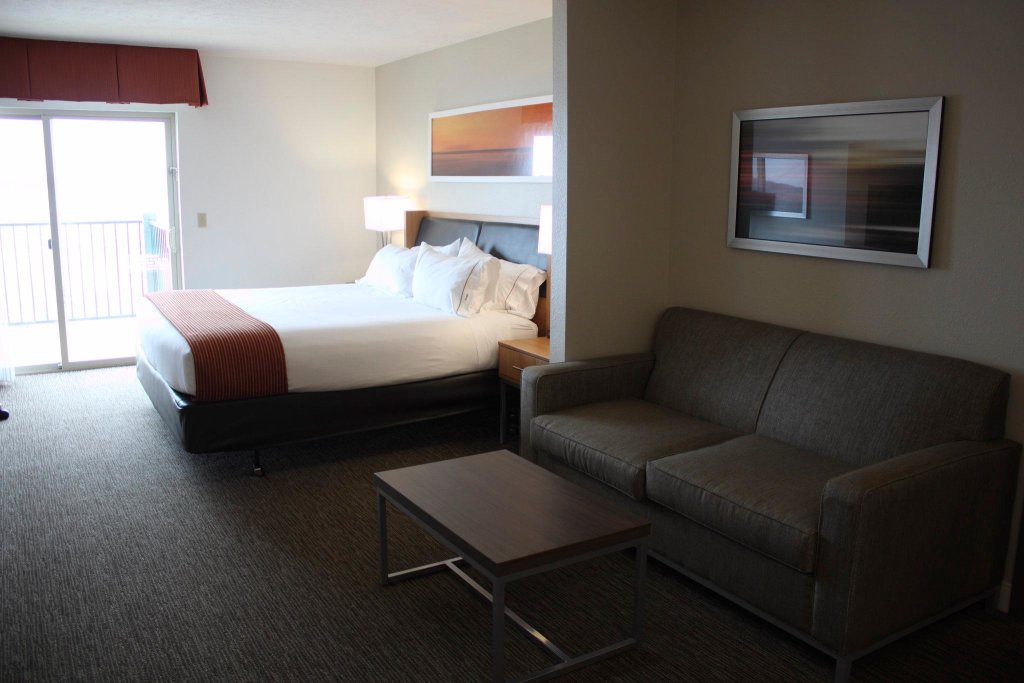 Номер Standard Holiday Inn Express Munising-Lakeview, an IHG hotel