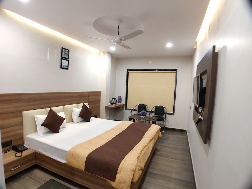 Deluxe room Hotel Atul Residency