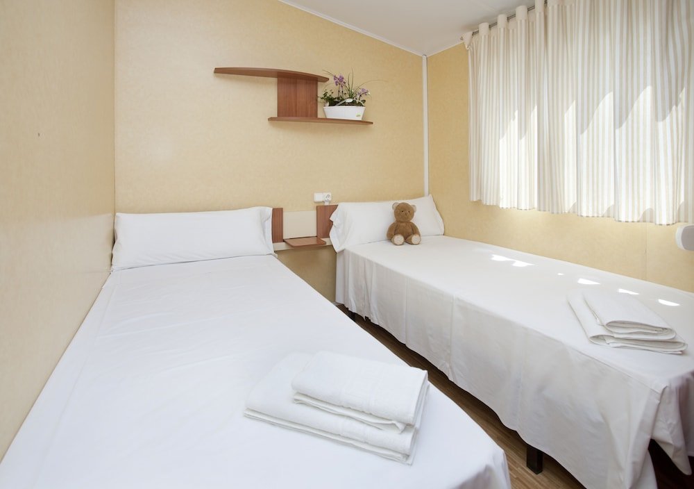 2 Bedrooms Bungalow with balcony La Siesta Salou Resort & Camping