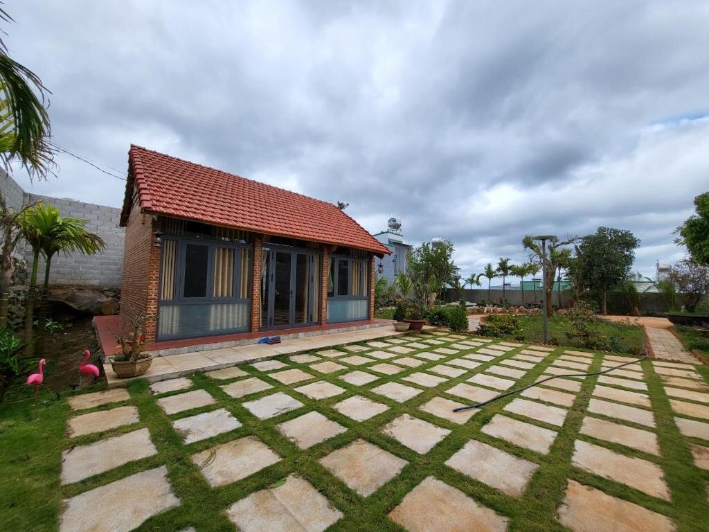Standard room T'Farmstay villa and resort Buon Ma Thuot City