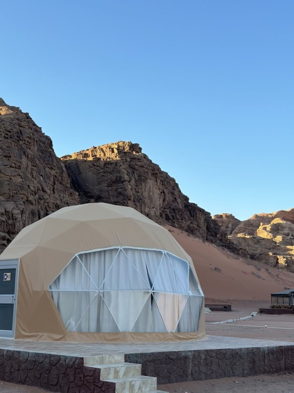 Zelt Luxury purple bubble tents