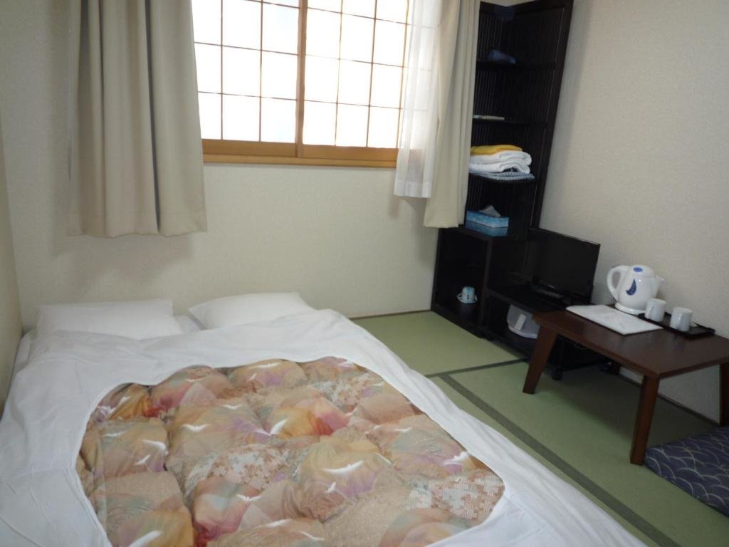 Standard Single room Ryokan Katsutaro