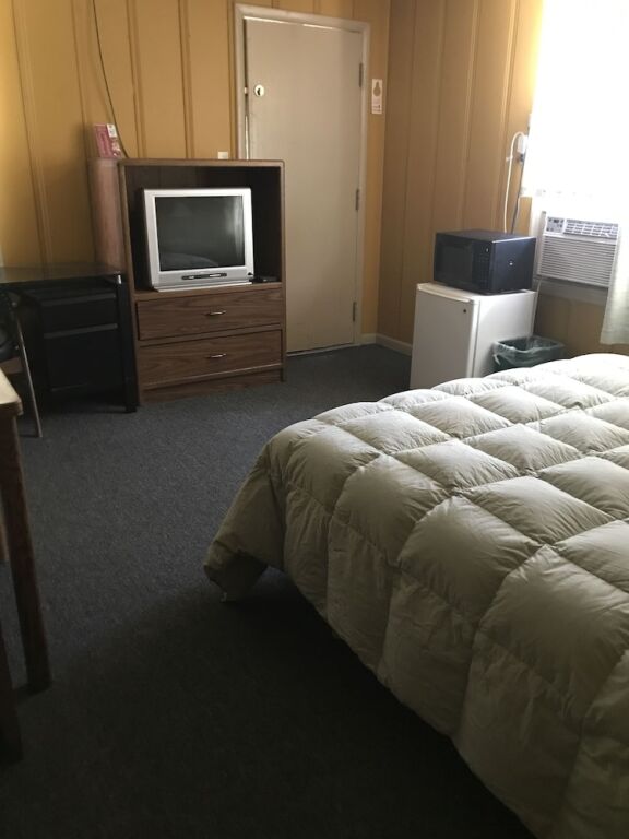 Номер Economy Coronado West Motel