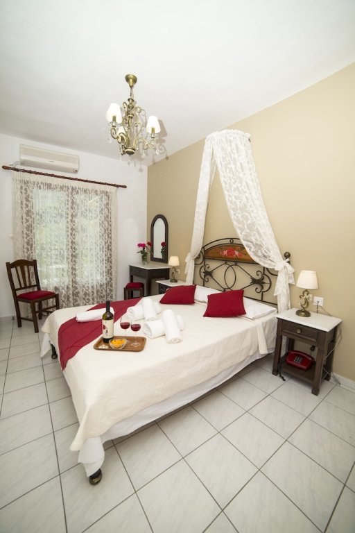 Standard room with balcony Hotel Agnadi - Horefto