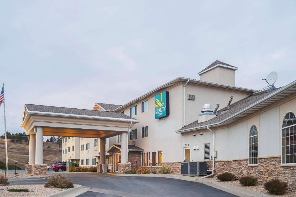 Номер Standard Quality Inn near Monument Health Rapid City Hospital