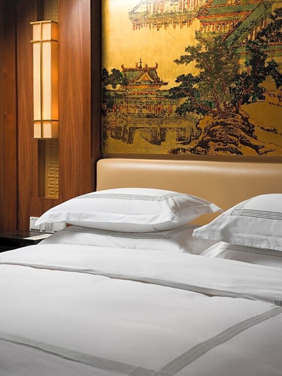 Deluxe room with lake view Zhejiang Xizi Hotel